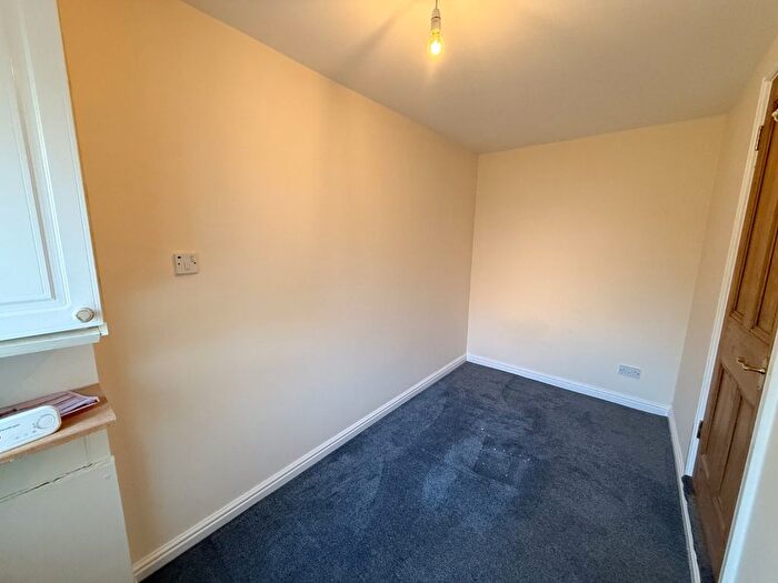 2 Bedroom Flat For Sale In Henry Road, West Bridgford, Nottingham, Nottinghamshire, NG2
