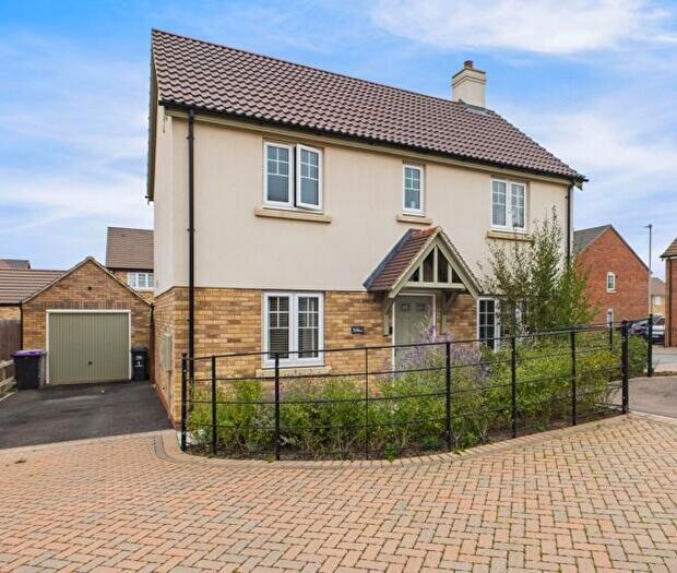 3 Bedroom Detached House For Sale In Lee Avenue, Coningsby, Lincoln, LN4