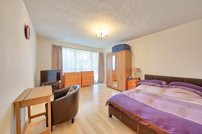 Studio To Rent In South View, Clifton Road, Wimbledon Village, SW19