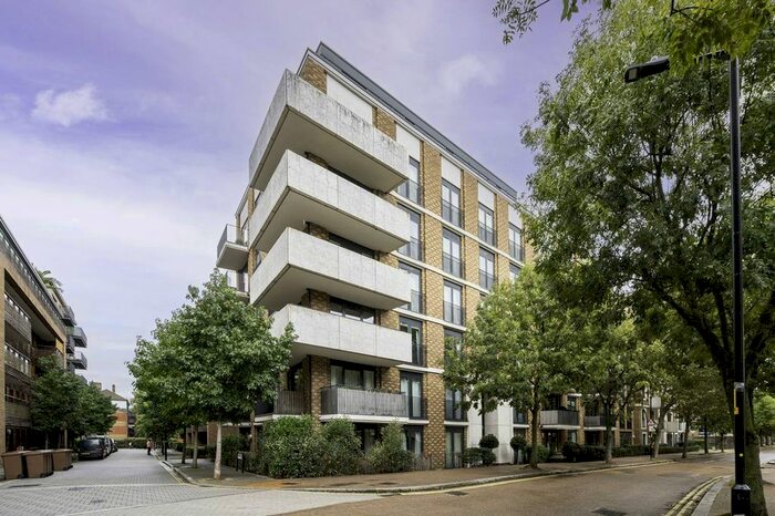 2 Bedroom Flat To Rent In Maple Quays, Canada Water, London, SE16