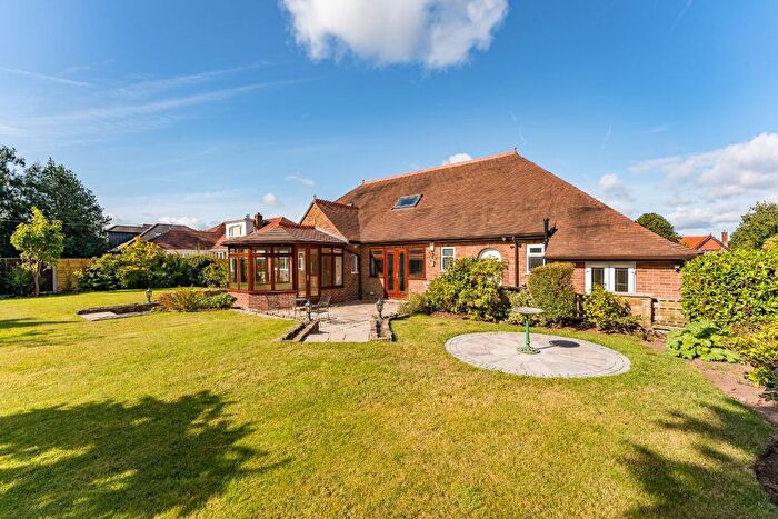 5 Bedroom Bungalow To Rent In Chester Road, Mere, Knutsford, Cheshire, WA16