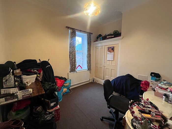 5 Bedroom Flat For Sale In Durham Road, Gateshead, NE8
