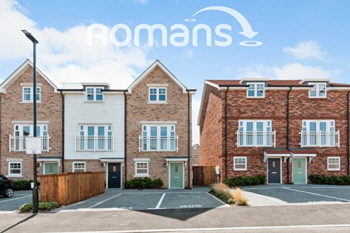 3 Bedroom Semi-Detached House To Rent In Spindle Avenue Fleet, GU51