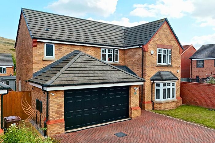 4 Bedroom Detached House For Sale In Pillar Close, Pontefract, WF8