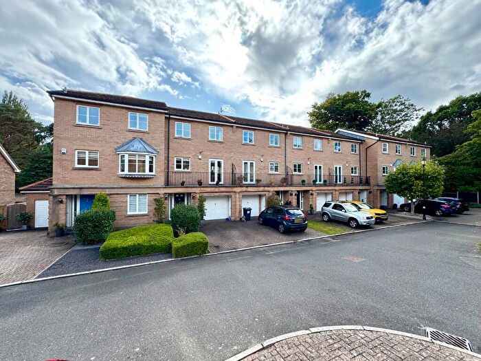 3 Bedroom Town House For Sale In Eton Gardens, Bournemouth, Dorset, BH4