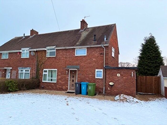 3 Bedroom Semi Detached House To Rent In Moat Lane, Walsall, WS6