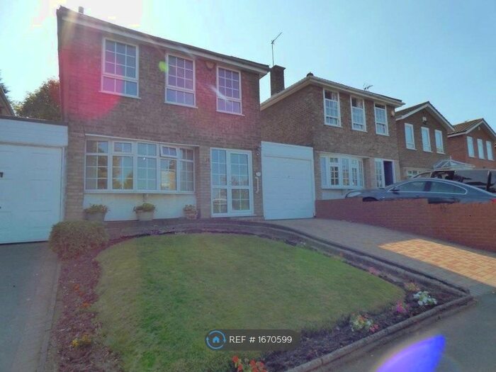 3 Bedroom Detached House To Rent In Oliver Road, Ladywood, Birmingham, B16