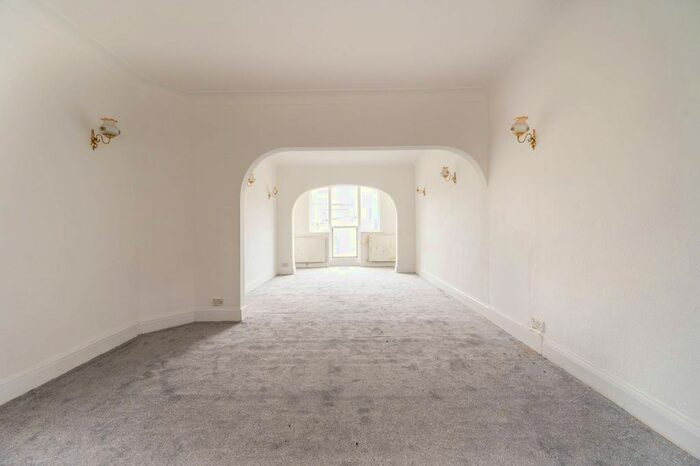 3 Bedroom Terraced House To Rent In Ilford, Cranbrook, Ilford, IG4