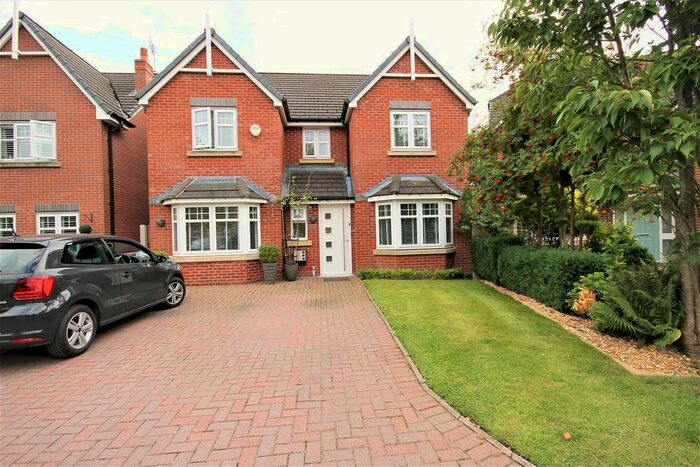 4 Bedroom Detached House To Rent In Feversham Close, Ellesmere Park, Manchester, M30
