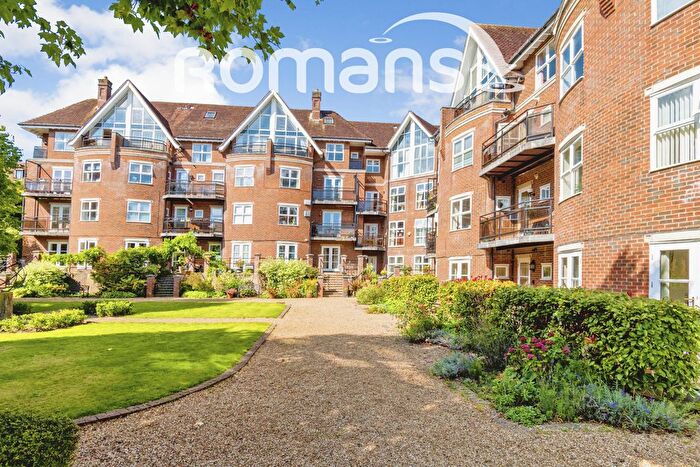 2 Bedroom Flat To Rent In Marston Gate, Winchester, SO23