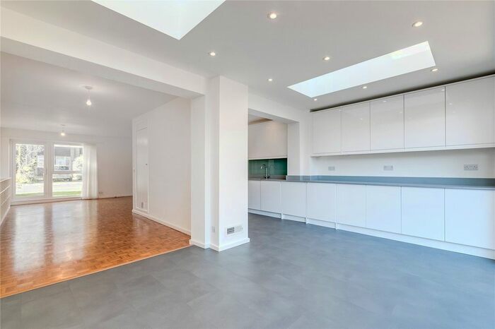 3 Bedroom Terraced House To Rent In Cherrywood Drive, London, SW15