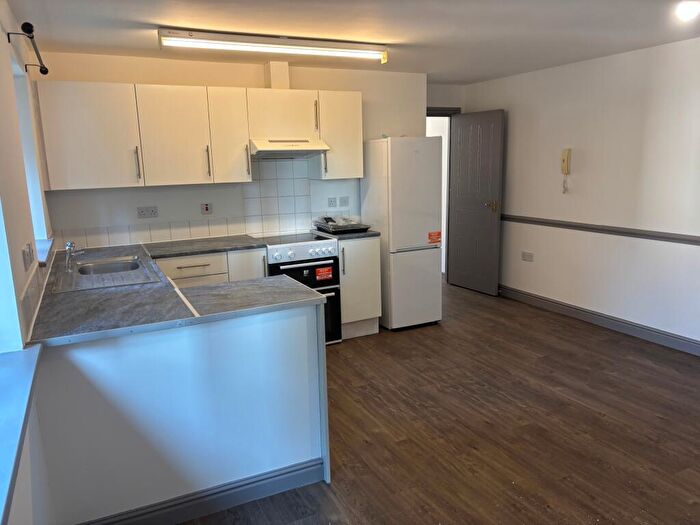 1 Bedroom Apartment To Rent In Roselee Court, CH42