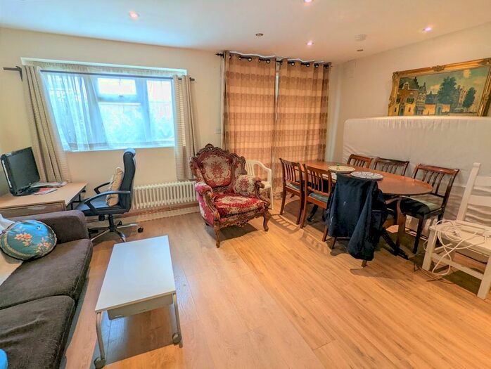 Studio To Rent In Tudor Crescent, Enfield, EN2