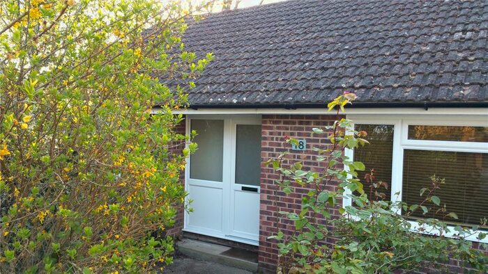 2 Bedroom Bungalow To Rent In Exleigh Close, Southampton, Hampshire, SO18