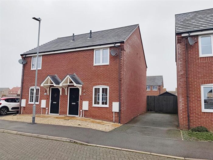 2 Bedroom Semi Detached House For Sale In Elm Close, Crowland, Peterborough, PE6