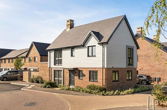 4 Bedroom Detached House For Sale In Pipistrelle Way, Hambrook, PO18