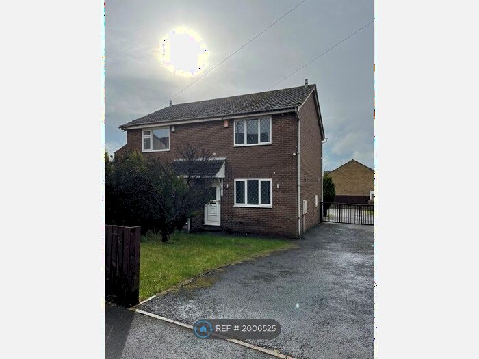 2 Bedroom Semi-Detached House To Rent In Hollinbank Lane, Heckmondwike, WF16