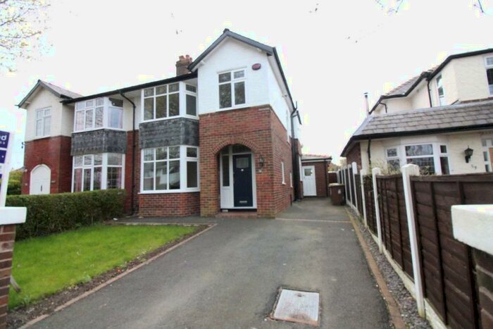 3 Bedroom Semi-Detached House To Rent In Kings Drive, Fulwood, Preston, PR2