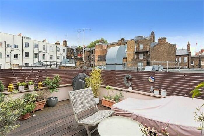 2 Bedroom Flat To Rent In Thayer Street, Marylebone, London, W1U