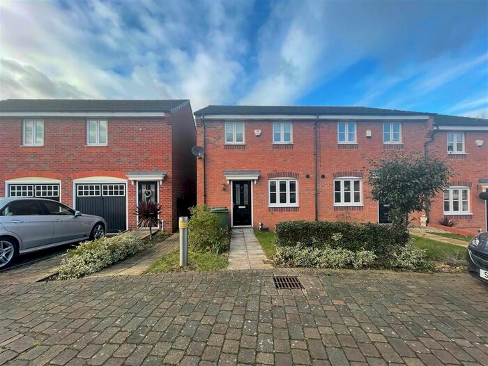 3 Bedroom Property To Rent In Amblerise Close, Bolehall, Tamworth B77