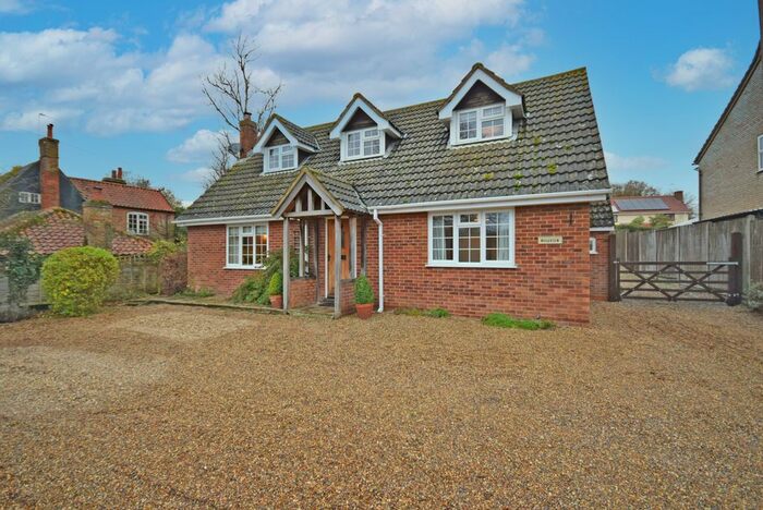 3 Bedroom Chalet For Sale In Blackheath Road, Wenhaston, Halesworth IP19