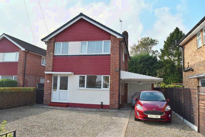 3 Bedroom Detached House To Rent In Whitcliffe Drive, Ripon, HG4