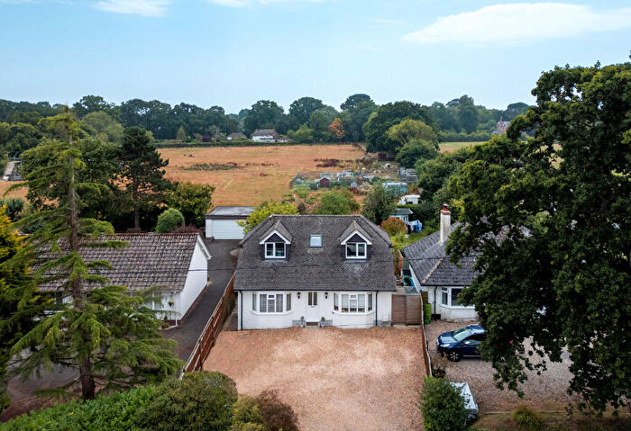 4 Bedroom Chalet For Sale In Silver Street, Hordle, SO41