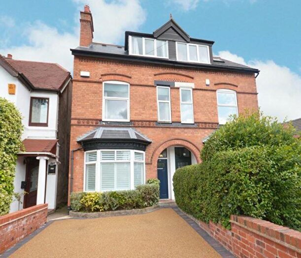 4 Bedroom Semi-Detached House To Rent In School Road, Shirley, B90