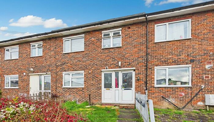 3 Bedroom Terraced House For Sale In Fern Dells, Hatfield, AL10