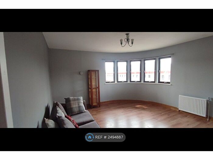 2 Bedroom Flat To Rent In South Vesalius Street, Glasgow, G32