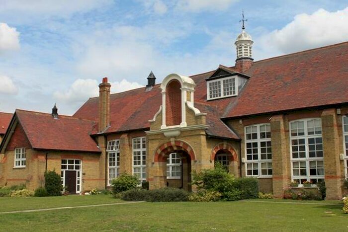 1 Bedroom Serviced Apartments To Rent In The Chapel, St Leonards Hamlet, RM11