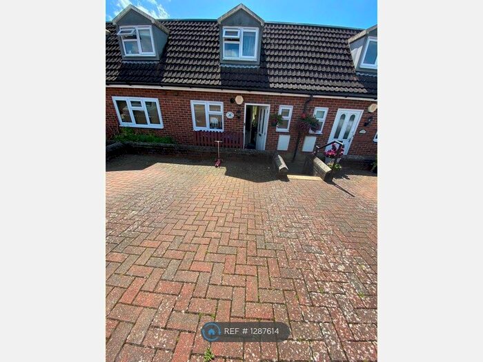 2 Bedroom Terraced House To Rent In Russell Close, Amersham HP6