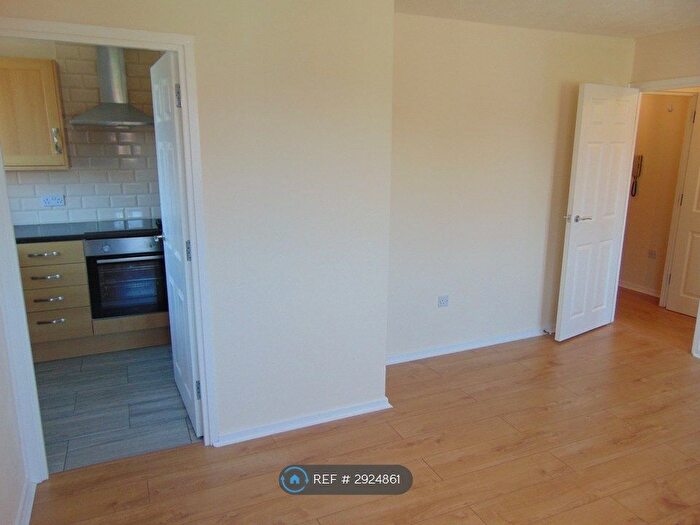 1 Bedroom Flat To Rent In Hadrians Court, Peterborough, PE2