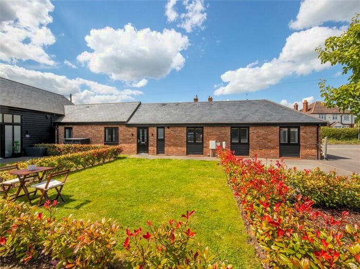 3 Bedroom Barn Conversion For Sale In West Street, Lilley, Luton, Hertfordshire, LU2
