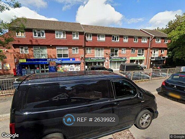 3 Bedroom Maisonette To Rent In Roundway, Westerham, TN16