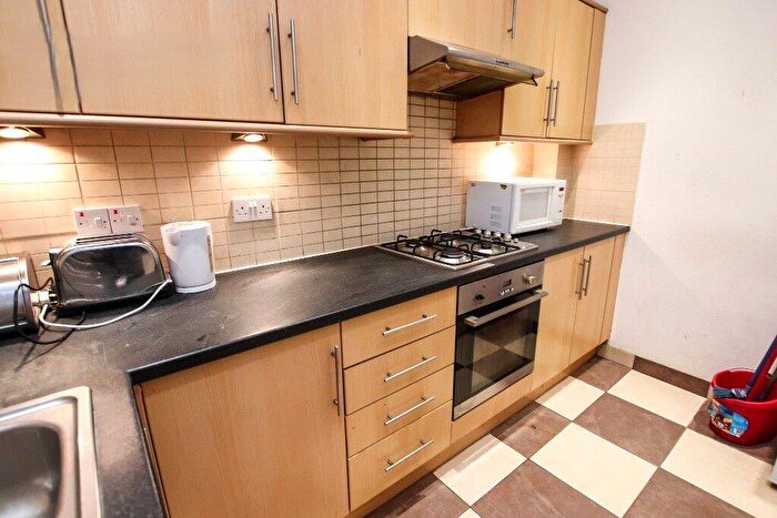 4 Bedroom Apartment To Rent In Bruntsfield Gardens, Edinburgh, EH10