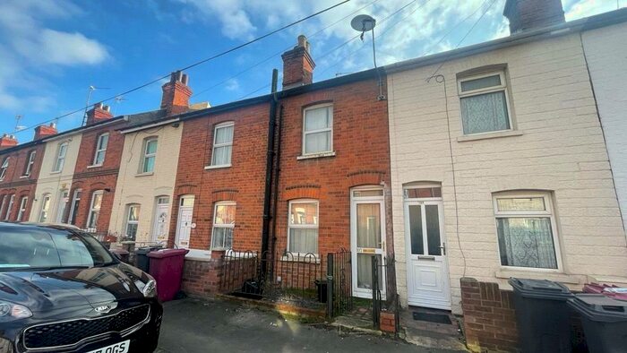 2 Bedroom Terraced House To Rent In Waldeck Street, Reading, Berkshire, RG1