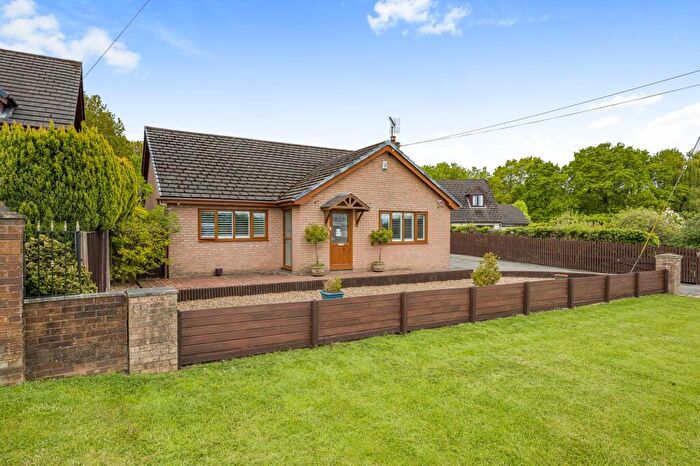 3 Bedroom Property For Sale In Bryn Road, Alltami, CH7