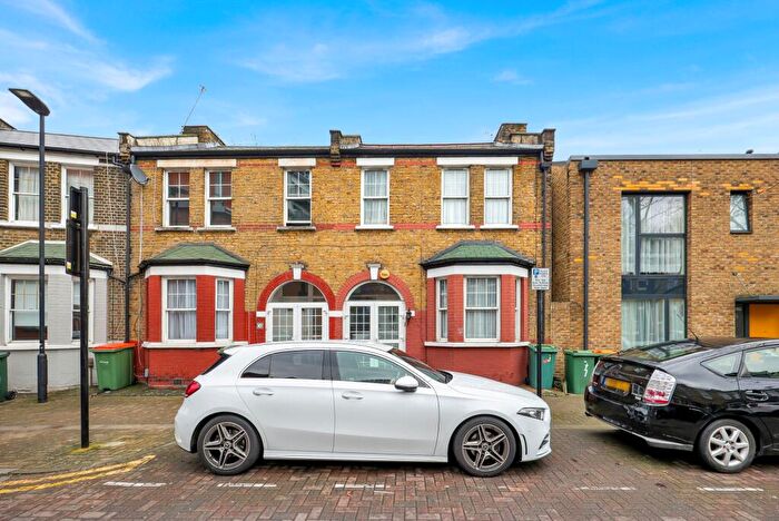 3 Bedroom Terraced House For Sale In Wise Road, Stratford, E15