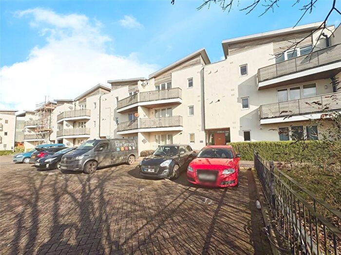 2 Bedroom Flat For Sale In Hening Avenue, Ipswich, Suffolk, IP3
