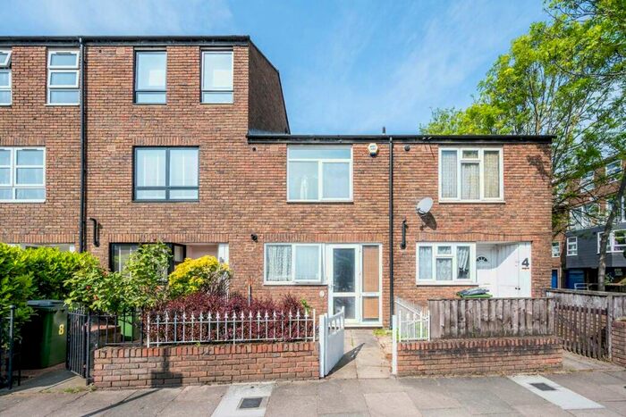 2 Bedroom Terraced House To Rent In Maxey Road, Woolwich, London, SE18
