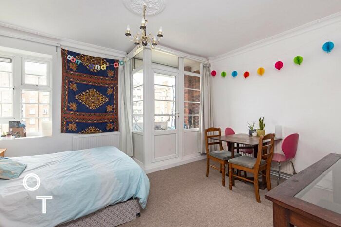 4 Bedroom Flat To Rent In Clarence Way, NW1