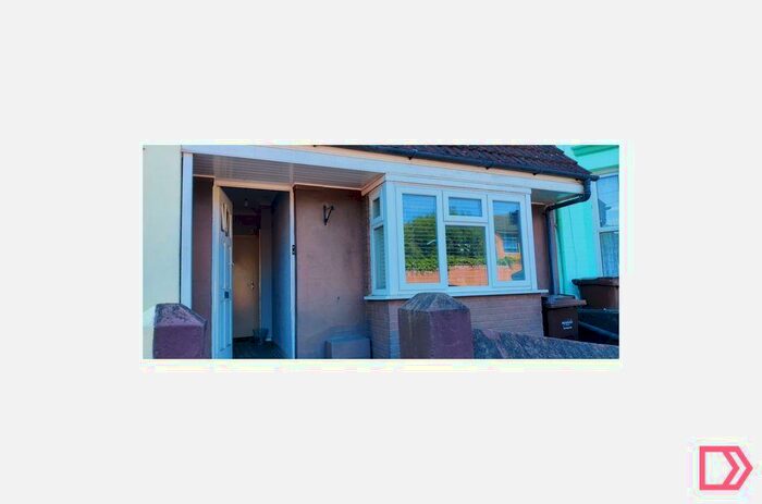 1 Bedroom Flat To Rent In Windmill Road, Gillingham, Kent, ME7