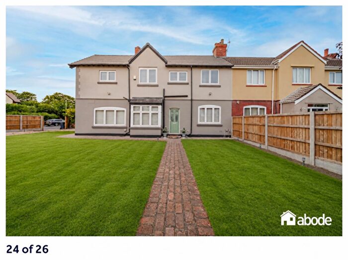 3 Bedroom Semi-Detached House For Sale In Clinning Road, Southport, PR8