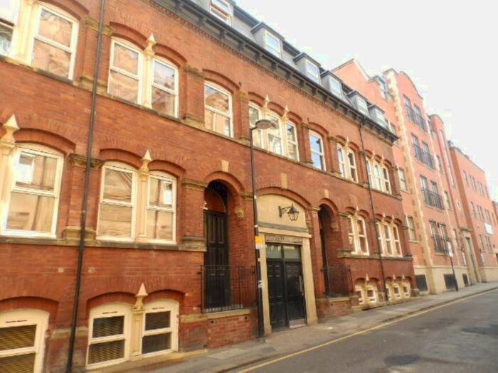 2 Bedroom Flat To Rent In King Street, Wakefield, West Yorkshire, Uk, WF1