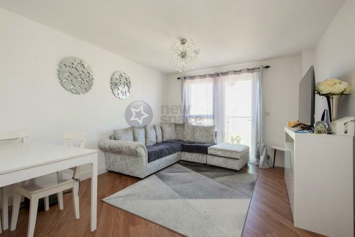 2 Bedroom Flat To Rent In Pembroke House, Academy Way, London, RM8