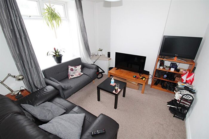 5 Bedroom Semi-detached House To Rent In Collins Terrace Treforest, Pontypridd, CF37