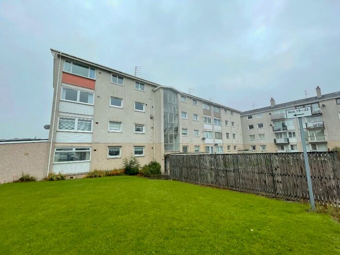 3 Bedroom Flat To Rent In Liddell Grove, Glasgow, G75