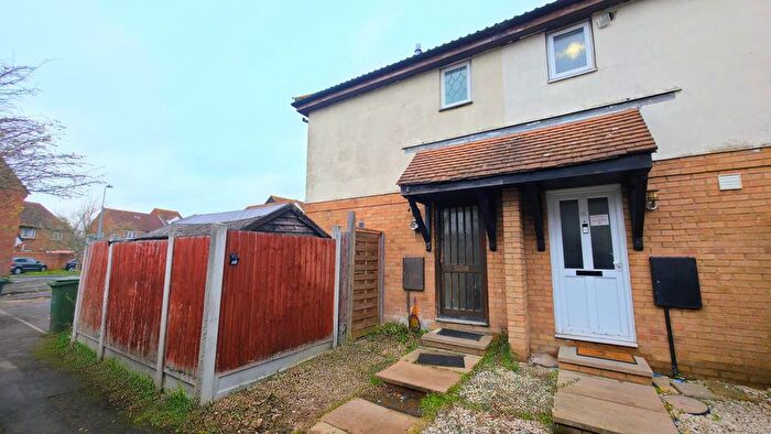 2 Bedroom Semi-Detached House For Sale In Charlotte Place, Grays, RM20