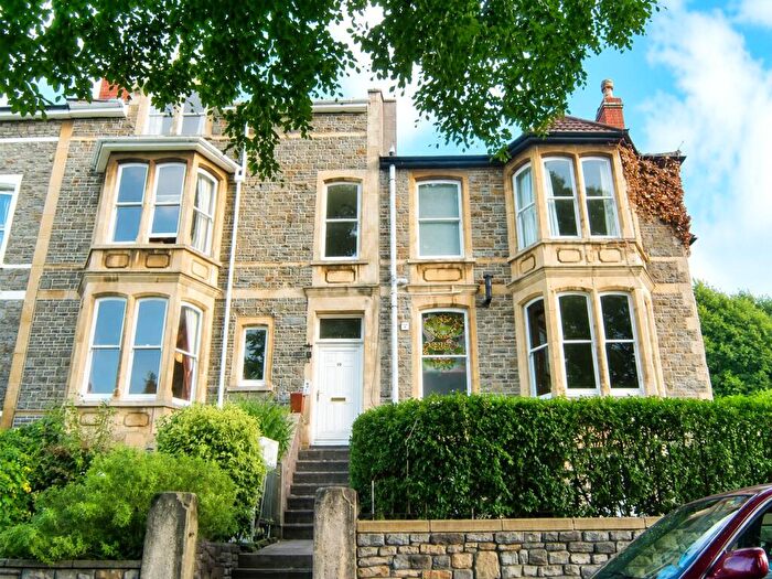 2 Bedroom Apartment To Rent In Ravenswood Road, Cotham, Bristol, BS6